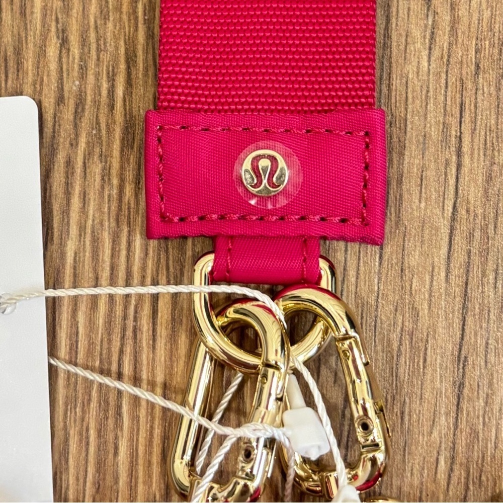 NWT Lululemon Dual Pouch Wristlet *Heart In Passionate/Gold - Picture 3 of 8